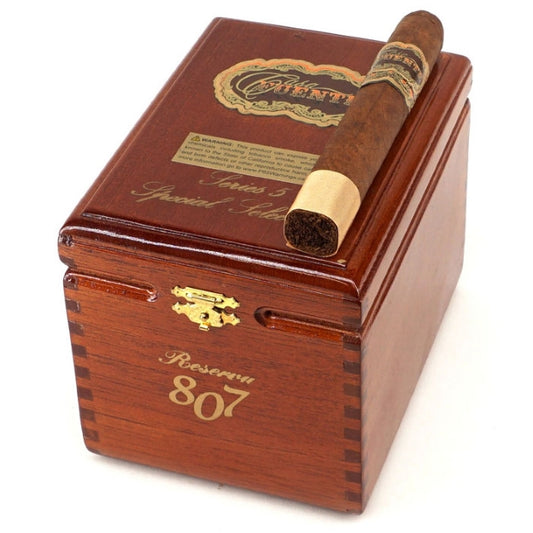 Casa Fuente Series 5 Special Selection Reserva 807 5 3/4 x 52 Cigars Box of 25