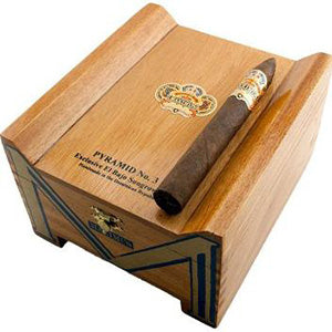 Diamond Crown Maximus No.3 Pyramid Cigars