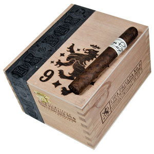 Liga Privada No.9 Short Panatela Cigars