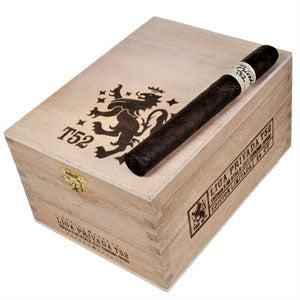 Liga Privada T52 Corona Viva Cigars