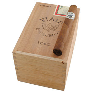 Viaje Exclusivo Leaded Toro Cigars